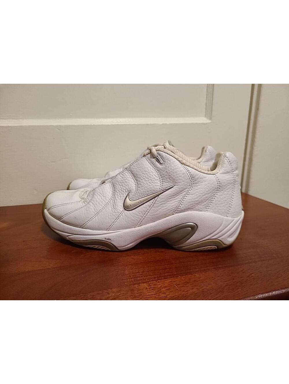 Vintage ‘04 Nike Sz 11  Low Top Sneakers White Leather  040406 NO SOLES GOOD